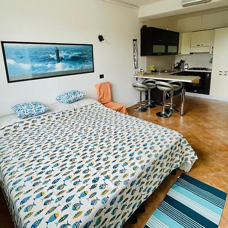 Ferienwohnung Piccola Navetta Diano San Pietro Exterior foto